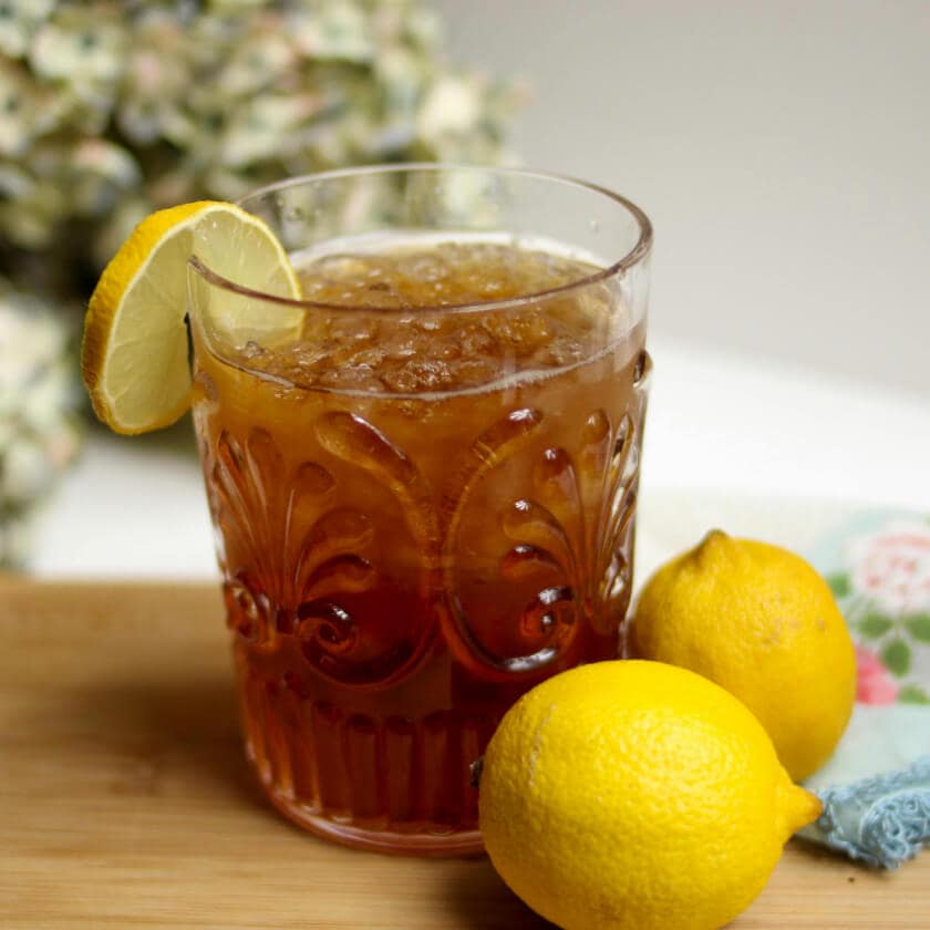 tea with lemons